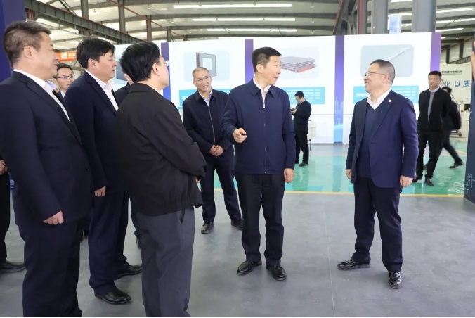 陕西省委常委、延安市委...
